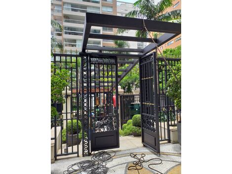 Fabricamos marquise estrutura metalica reforçada  para edificio  no Ibirapuera 