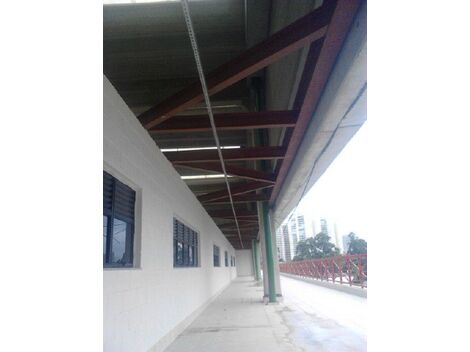 Especializados na fabricação de corrimões com guarda-corpo, com obra realizada na Fábrica do Samba.