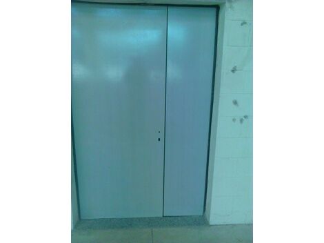 Fabrica de porta de elevador em aço inox 
