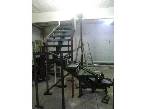 Fabrica de escada metalica L