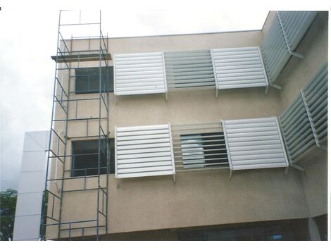 Fabricamos brise de aluminio  obra em Bragança Paulista 