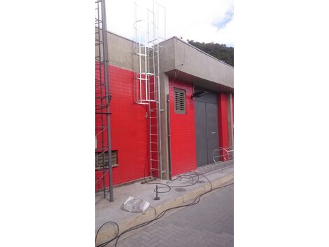 Fabrica de escada marinheiro  para acesso ao telhado 