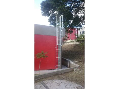 Fabricamos escada metalica  marinheiro com guarda corpo
