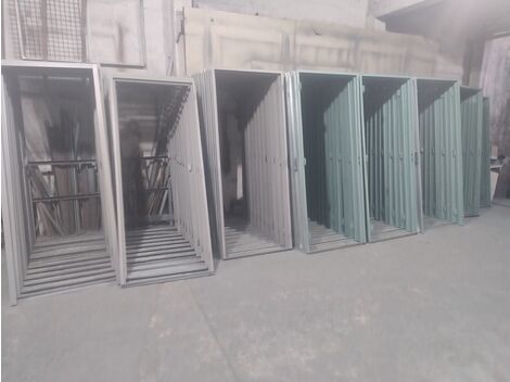 Batente metalico envolvente