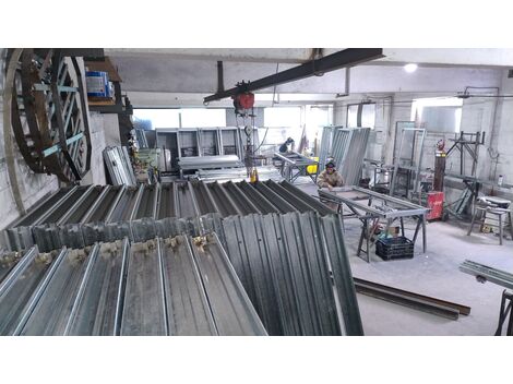 A origem da resistência. Batentes Metálicos com tecnologia de quem fabrica. 