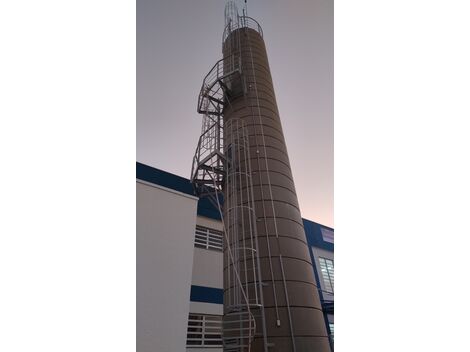 Fabrica de escada metalica  marinheiro  na unidade de saúde SUS 