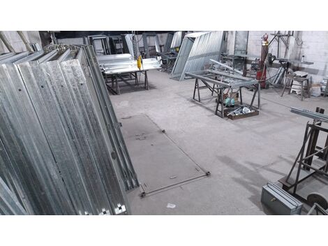 Batentes Metálicos produzidos com excelência e capacidade de entrega. Peça já! 